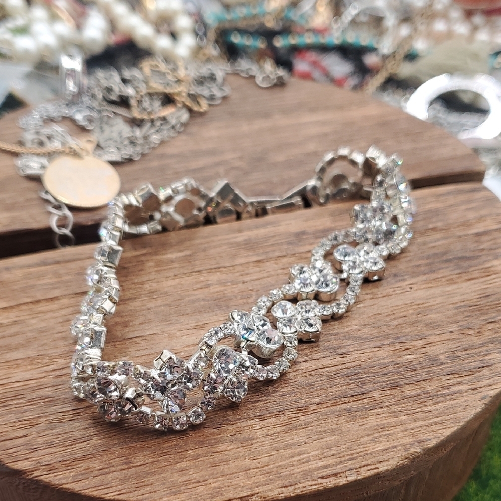Silver Tone Sparkle Fire Crystal Tennis Bracelet - Women Jewelry B3435 - Picture 1 of 5